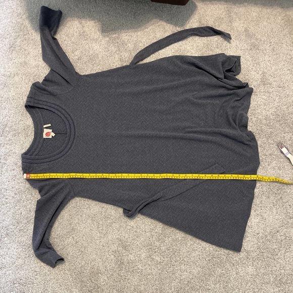 Lilka Grey Long Sleeve Soft Textured Belted Dress Medium‎ Pre-owned - Picture 9 of 9